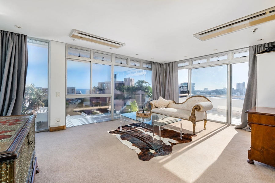 5 Bedroom Property for Sale in Fresnaye Western Cape